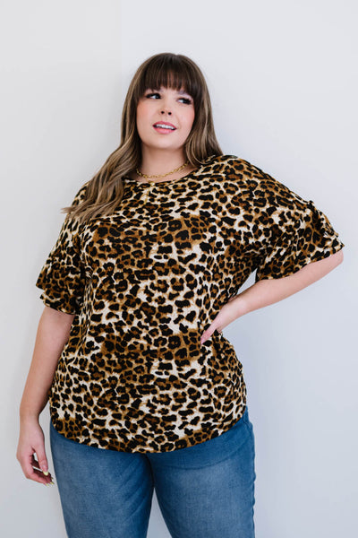 Doe & Rae Lookin' Fabulous Full Size Run Leopard Print Tee